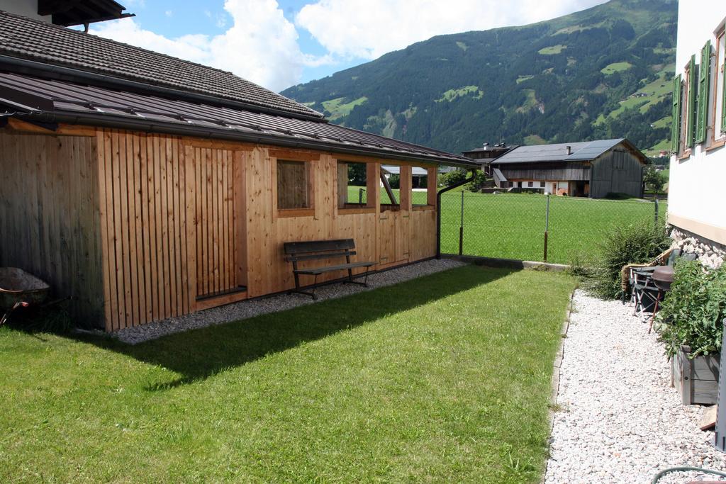 Zillertal Apartments 齐勒河谷采尔 客房 照片